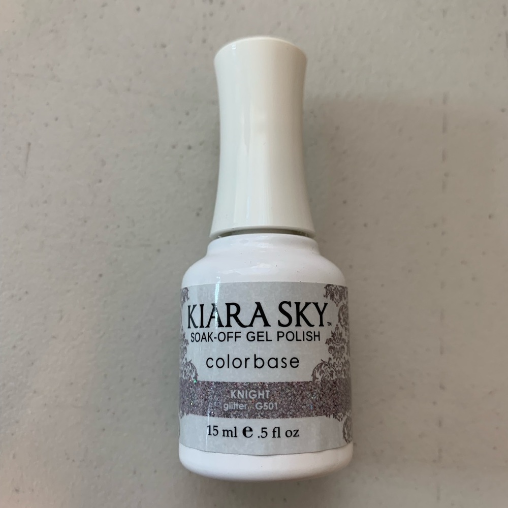 Kiara Sky glitter gel in “Knight”
